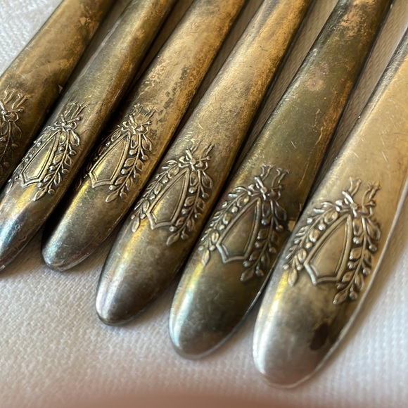 Set of 6 antique silver plate fruit or butter knives - Picture 6 of 6